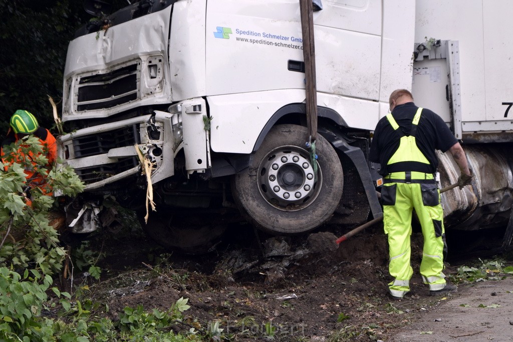 Schwerer VU A 3 Rich Oberhausen Hoehe AK Leverkusen P539.JPG - Miklos Laubert